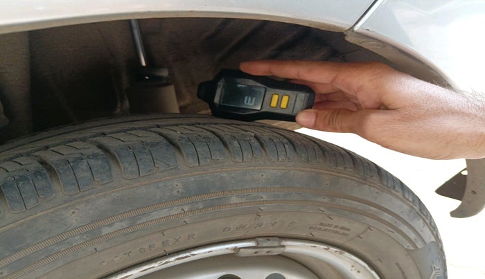 2013 Honda Amaze 1.2L I-VTEC E, Petrol, Manual, 64,278 km, tyre