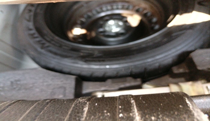 2013 Honda Amaze 1.2L I-VTEC E, Petrol, Manual, 64,278 km, tyre