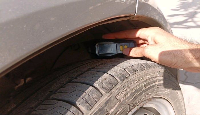 2013 Honda Amaze 1.2L I-VTEC E, Petrol, Manual, 64,278 km, tyre