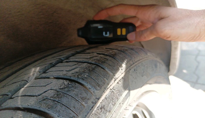 2013 Honda Amaze 1.2L I-VTEC E, Petrol, Manual, 64,278 km, tyre