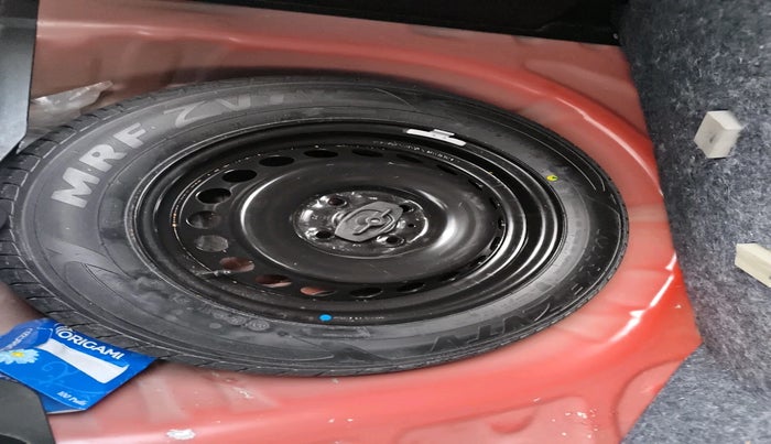 2017 Maruti Baleno DELTA PETROL 1.2, Petrol, Manual, 61,574 km, tyre