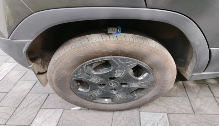 2024 Tata PUNCH ACCOMPLISHED AMT, Petrol, Automatic, 5,601 km, tyre