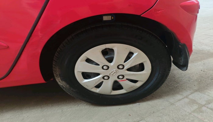 2012 Hyundai i10 SPORTZ 1.2 AT, Petrol, Automatic, 46,588 km, tyre