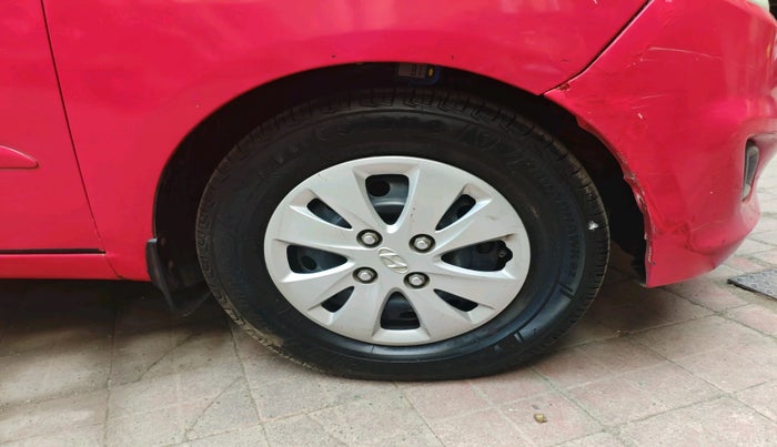 2012 Hyundai i10 SPORTZ 1.2 AT, Petrol, Automatic, 46,588 km, tyre