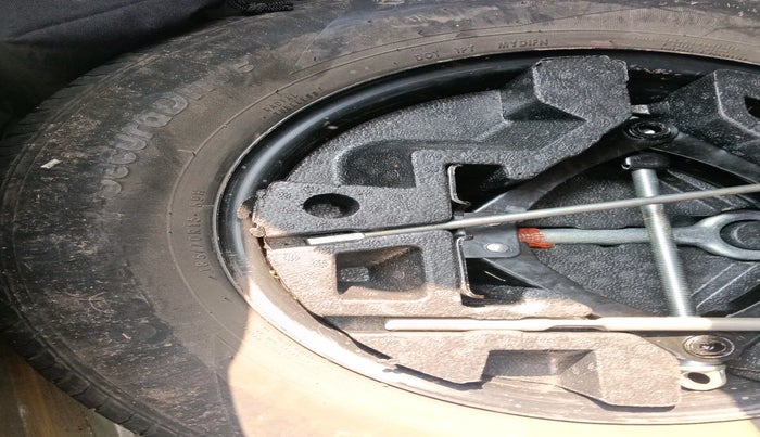 2022 Tata PUNCH ADVENTURE RHYTHM CAMO EDITION AMT, Petrol, Automatic, 39,250 km, tyre