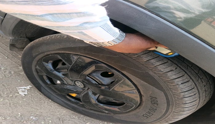 2022 Tata PUNCH ADVENTURE RHYTHM CAMO EDITION AMT, Petrol, Automatic, 39,250 km, tyre