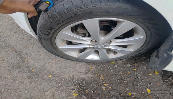 2012 Hyundai Verna FLUIDIC 1.6 CRDI SX, Diesel, Manual, 1,75,552 km, tyre