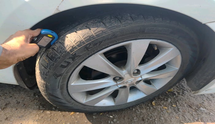 2012 Hyundai Verna FLUIDIC 1.6 CRDI SX, Diesel, Manual, 1,75,552 km, tyre