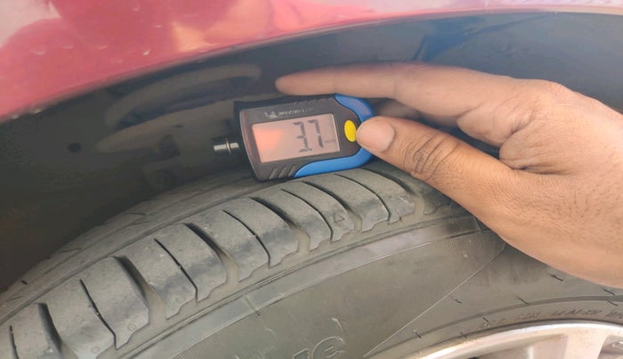 2015 Maruti Ciaz ZXI, Petrol, Manual, 58,207 km, tyre