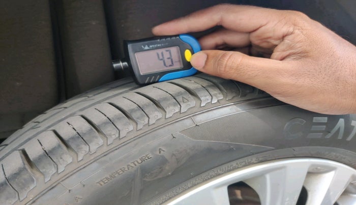 2015 Maruti Ciaz ZXI, Petrol, Manual, 58,207 km, tyre