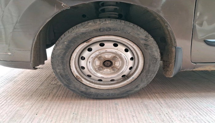 2010 Maruti Wagon R 1.0 LXI CNG, Petrol, Manual, 71,070 km, tyre