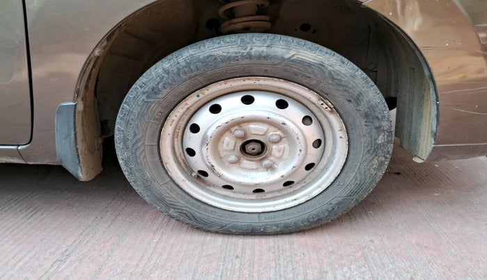 2010 Maruti Wagon R 1.0 LXI CNG, Petrol, Manual, 71,070 km, tyre