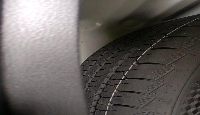 2023 Maruti Grand Vitara SIGMA SMART HYBRID, Petrol, Manual, 55,193 km, tyre