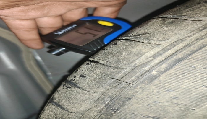 2017 Hyundai Elite i20 SPORTZ 1.2, Petrol, Manual, 27,285 km, tyre