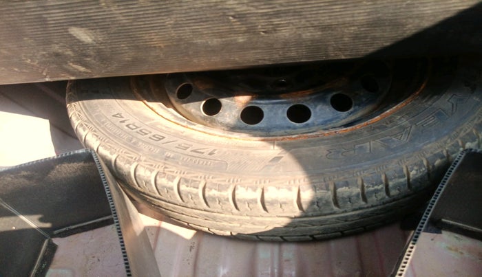 2011 Toyota Etios GD, Diesel, Manual, 1,01,058 km, tyre