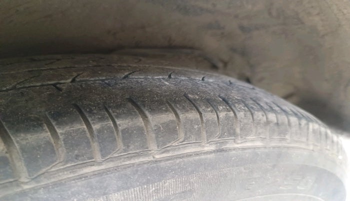 2016 Hyundai i10 MAGNA 1.1, Petrol, Manual, 39,943 km, tyre