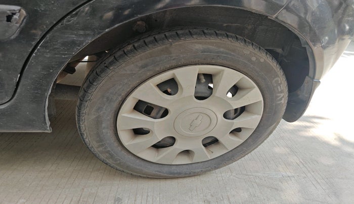 2011 Chevrolet Spark LT 1.0, Petrol, Manual, 79,556 km, tyre