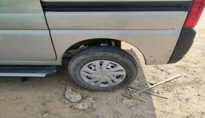 2022 Maruti Eeco 5 STR AC (O), Petrol, Manual, 8,380 km, tyre