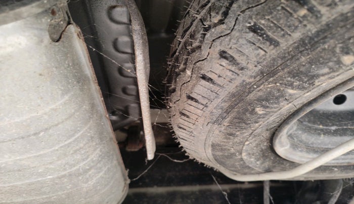 2022 Maruti Eeco 5 STR AC (O), Petrol, Manual, 8,380 km, tyre