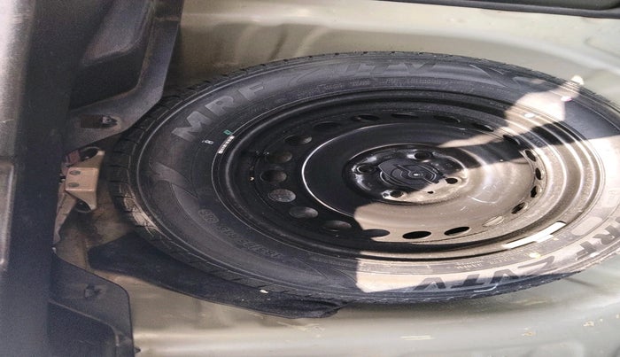 2016 Maruti Baleno DELTA PETROL 1.2, Petrol, Manual, 60,790 km, tyre