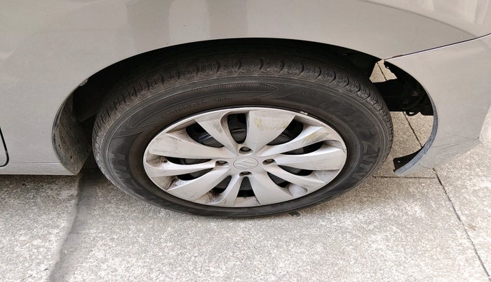 2016 Maruti Baleno DELTA PETROL 1.2, Petrol, Manual, 60,790 km, tyre