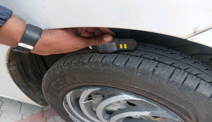 2014 Maruti Wagon R 1.0 LXI, Petrol, Manual, 32,051 km, tyre