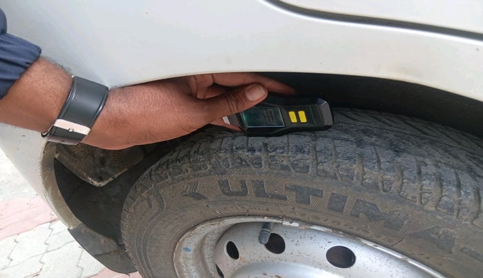 2014 Maruti Wagon R 1.0 LXI, Petrol, Manual, 32,051 km, tyre