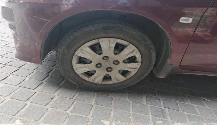 2015 Honda Amaze 1.2L I-VTEC S, Petrol, Manual, 80,065 km, tyre