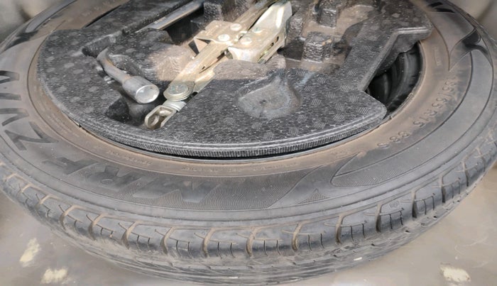 2015 Maruti Ciaz VDI+ SHVS, Diesel, Manual, 1,17,326 km, tyre