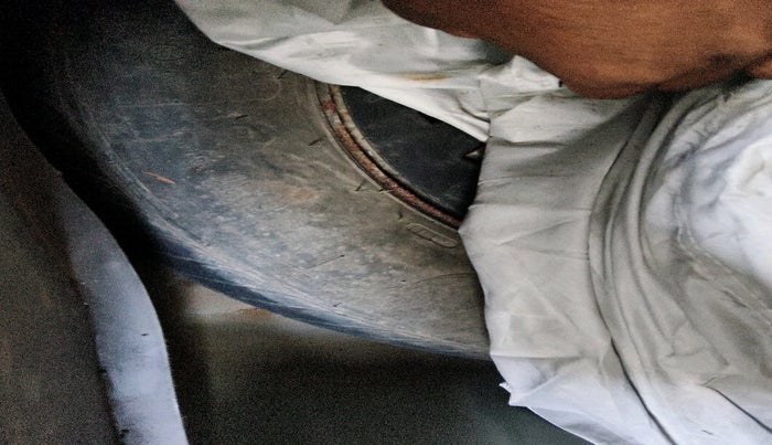 2011 Hyundai i10 ERA 1.1, Petrol, Manual, 74,588 km, tyre