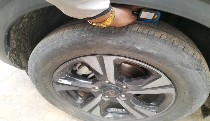 2024 Tata NEXON EV Empowered Long Range Dark Edition, Electric, Automatic, 32,401 km, tyre