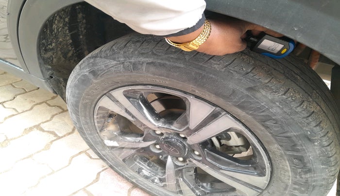 2024 Tata NEXON EV Empowered Long Range Dark Edition, Electric, Automatic, 32,401 km, tyre