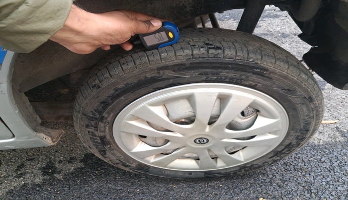 2011 Maruti Wagon R 1.0 LXI, Petrol, Manual, 89,017 km, tyre