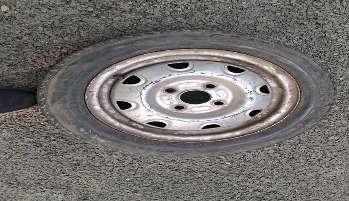 2011 Maruti Wagon R 1.0 LXI, Petrol, Manual, 89,017 km, tyre