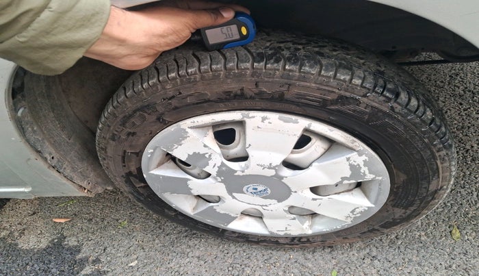 2011 Maruti Wagon R 1.0 LXI, Petrol, Manual, 89,017 km, tyre