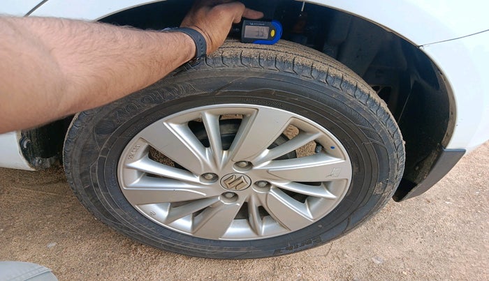 2015 Maruti Swift ZDI, Diesel, Manual, 1,50,509 km, tyre