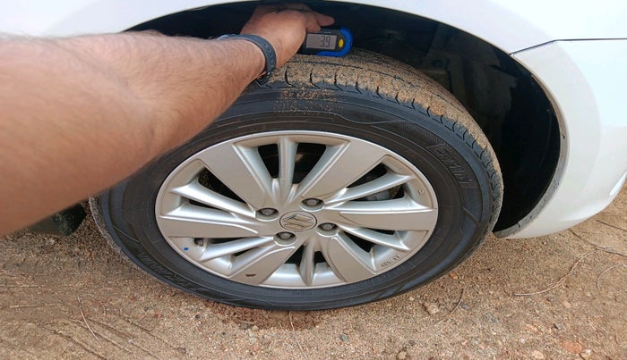 2015 Maruti Swift ZDI, Diesel, Manual, 1,50,509 km, tyre