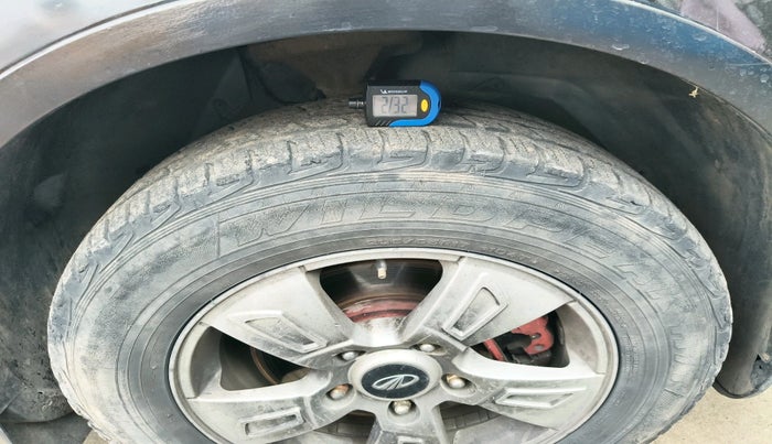 2012 Mahindra XUV500 W8, Diesel, Manual, 1,20,327 km, tyre