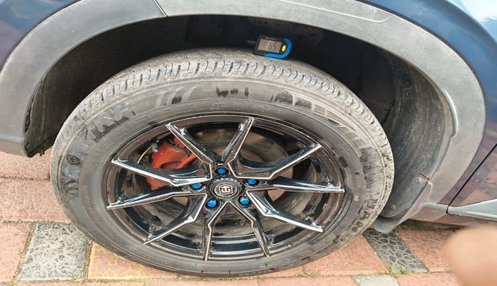 2021 Hyundai VENUE S 1.2, Petrol, Manual, 24,698 km, tyre