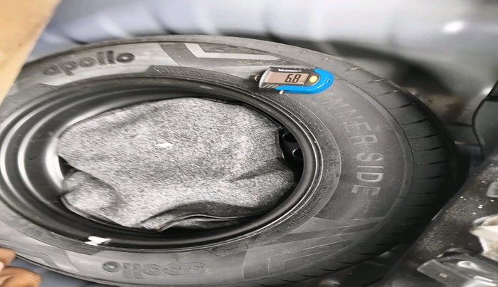 2021 Hyundai VENUE S 1.2, Petrol, Manual, 24,698 km, tyre