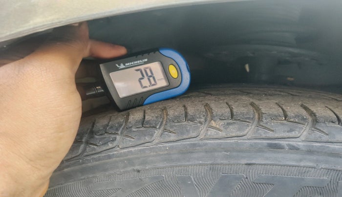 2019 Maruti Ciaz DELTA 1.5 SHVS MT PETROL, Petrol, Manual, 63,052 km, tyre