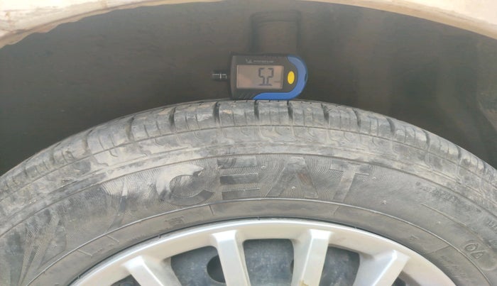 2011 Maruti Swift Dzire VXI, Petrol, Manual, 1,05,022 km, tyre