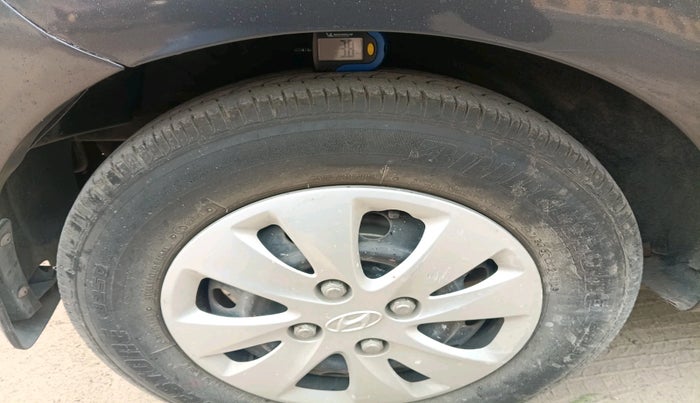 2011 Hyundai i10 MAGNA 1.2, Petrol, Manual, 49,943 km, tyre