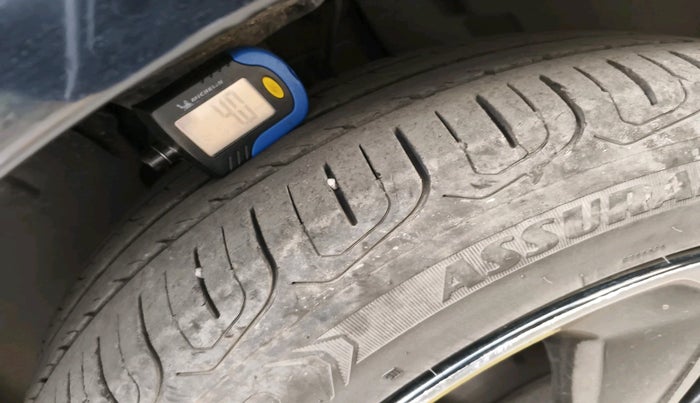 2022 Tata ALTROZ XZA PLUS DARK EDTION, Petrol, Automatic, 40,936 km, tyre