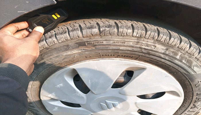 2017 Maruti Celerio VXI CNG, Petrol, Manual, 81,185 km, tyre