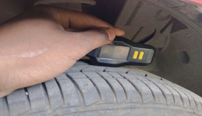 2017 Nissan Micra XV CVT, Petrol, Automatic, 53,000 km, tyre