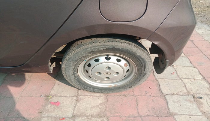 2018 Tata Tiago XM PETROL, Petrol, Manual, 48,839 km, tyre