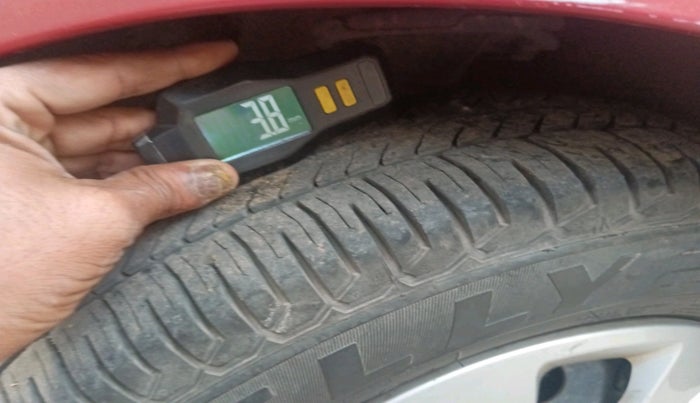 2010 Hyundai i10 MAGNA 1.2, Petrol, Manual, 1,23,439 km, tyre