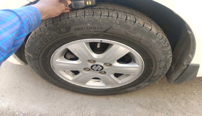 2014 Maruti Swift Dzire TOUR DIESEL, Diesel, Manual, 1,71,437 km, tyre