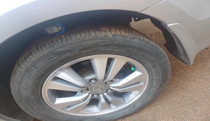 2010 Honda Accord 2.4L I-VTEC MT, Petrol, Manual, 99,026 km, tyre